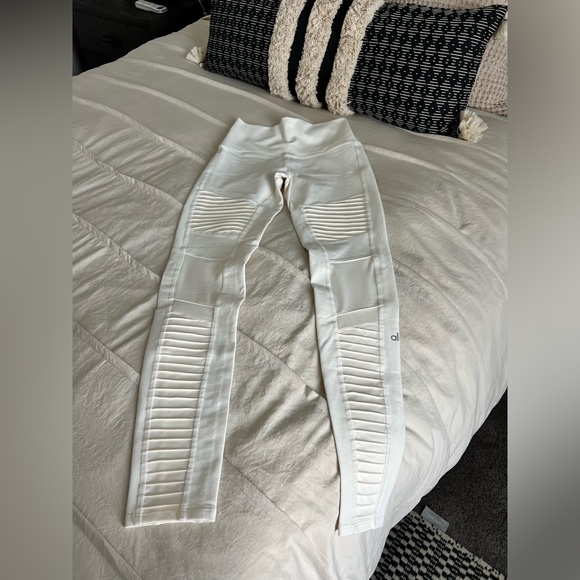 NWOT- Alo High-Waist Moto Legging - Picture 5 of 5
